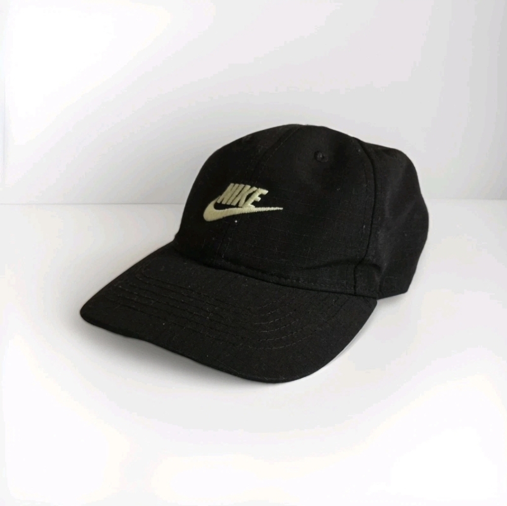 Nike Youth Black White Ball Cap Hat Adjustable Sports Hat